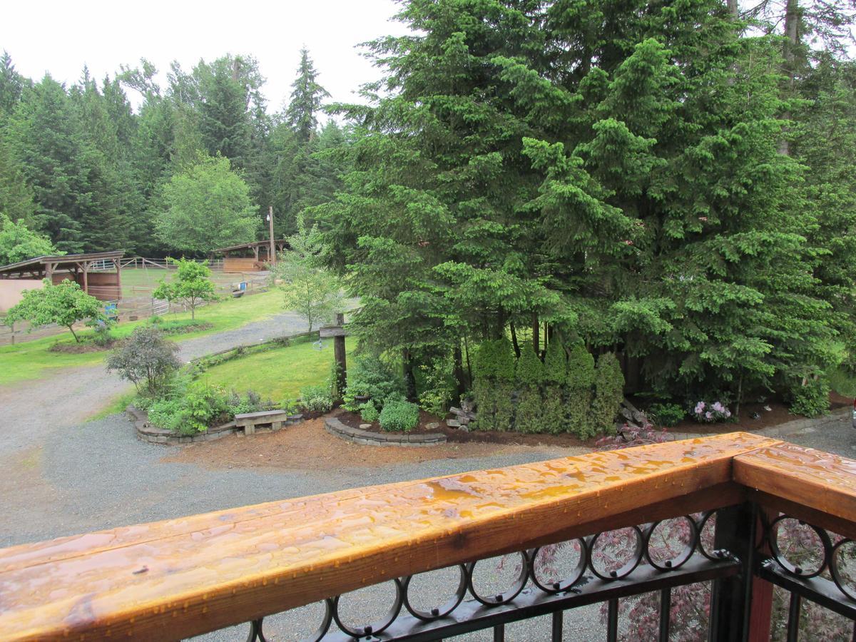Paradise Acres Ranch Nanoose Bay Buitenkant foto